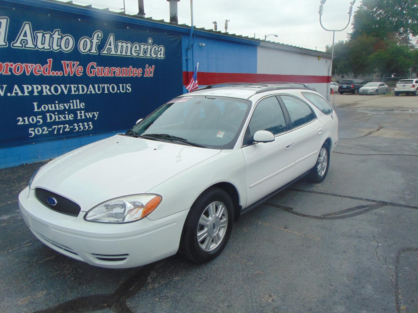 2004 White Ford Taurus (1FAHP59S94A) with an V6 24V 3.0 Liter engine, Automatic transmission, located at 2105 Dixie Hwy, Louisville, KY, 40210, (502) 772-3333, 38.220932, -85.795441 - Unable to interpret response, please check raw response - Photo#2