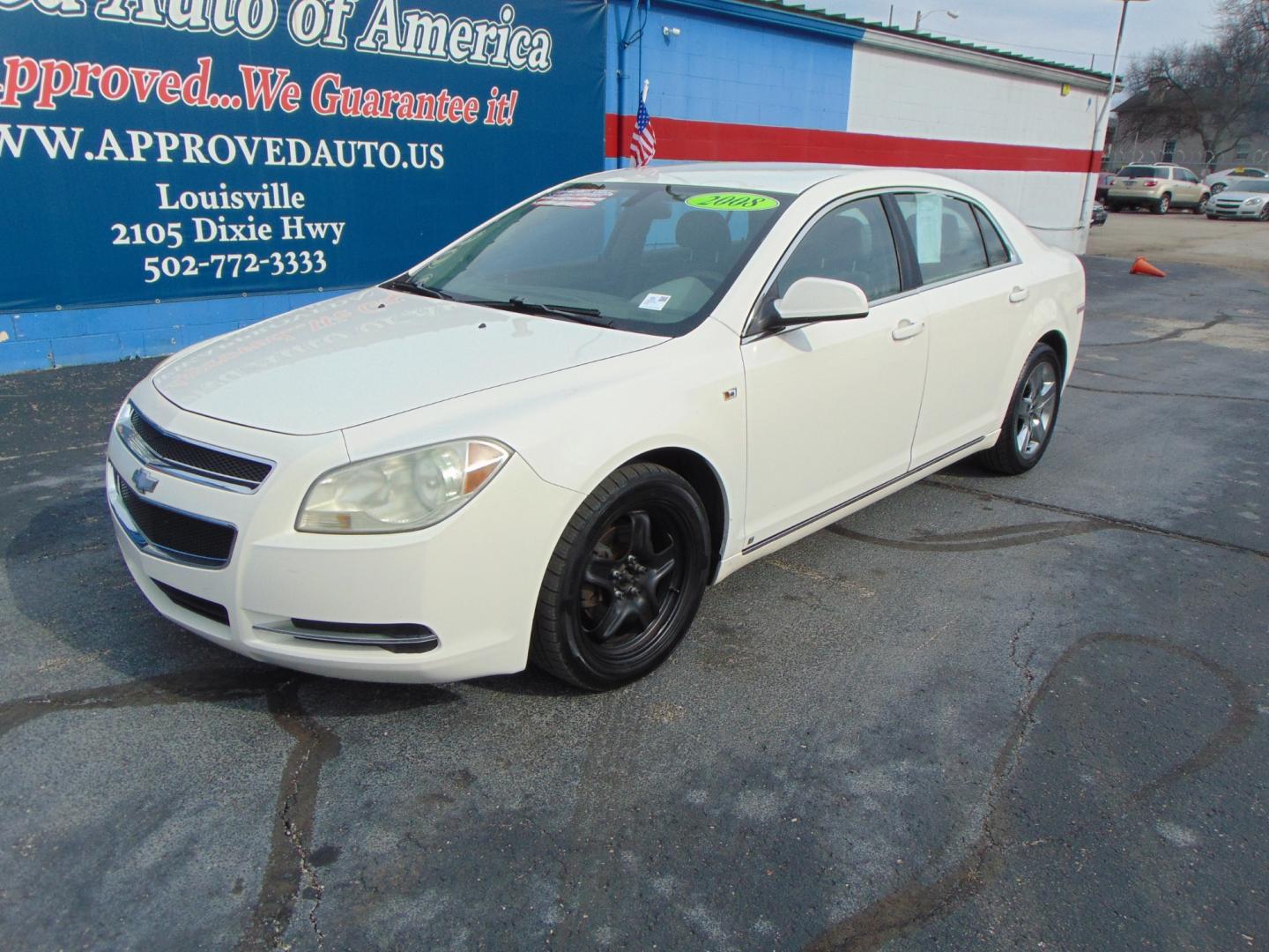 2008 White Chevrolet Malibu (1G1ZH57B68F) with an 4-Cyl 2.4 Liter engine, Automatic, 4-Spd w/Overdrive transmission, located at 2105 Dixie Hwy, Louisville, KY, 40210, (502) 772-3333, 38.220932, -85.795441 - Photo#1