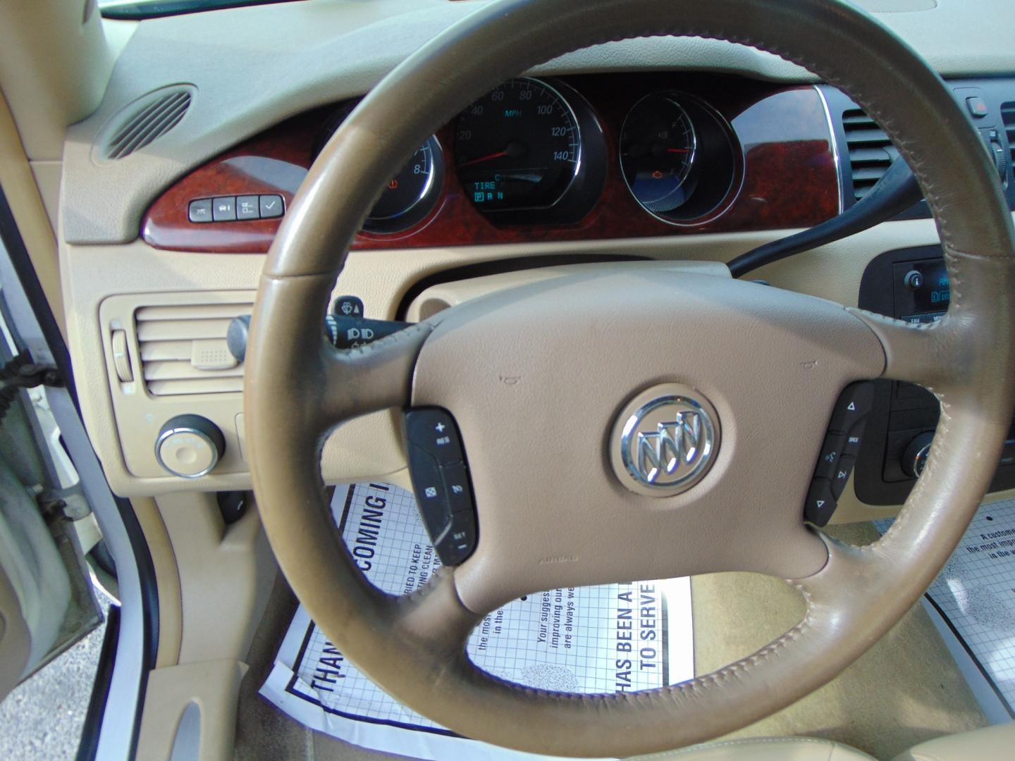 2006 Buick Lucerne (1G4HD57266U) with an V6 3.8 Liter engine, Automatic transmission, located at 2105 Dixie Hwy, Louisville, KY, 40210, (502) 772-3333, 38.220932, -85.795441 - Photo#9