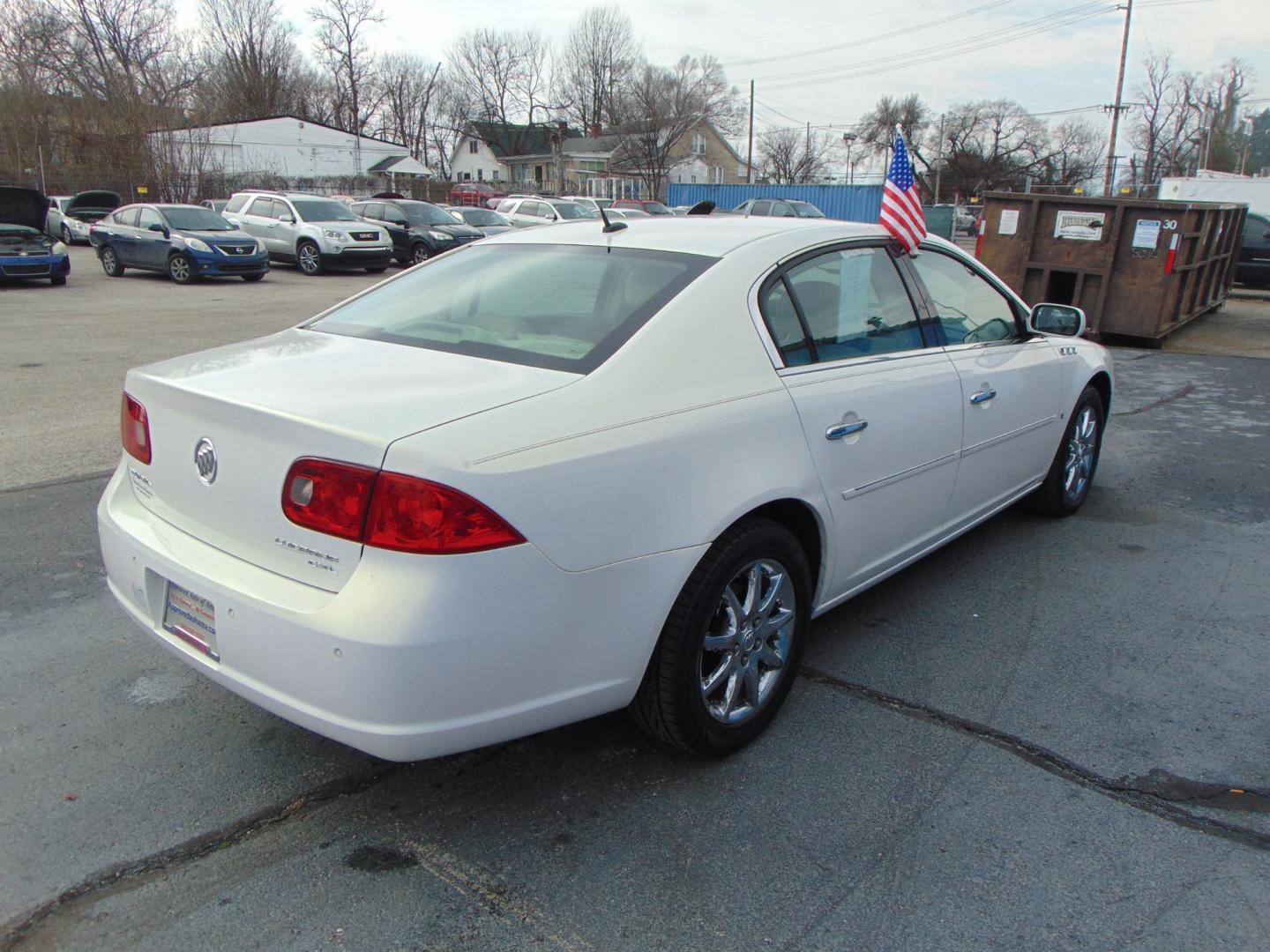 2006 Buick Lucerne (1G4HD57266U) with an V6 3.8 Liter engine, Automatic transmission, located at 2105 Dixie Hwy, Louisville, KY, 40210, (502) 772-3333, 38.220932, -85.795441 - Photo#6