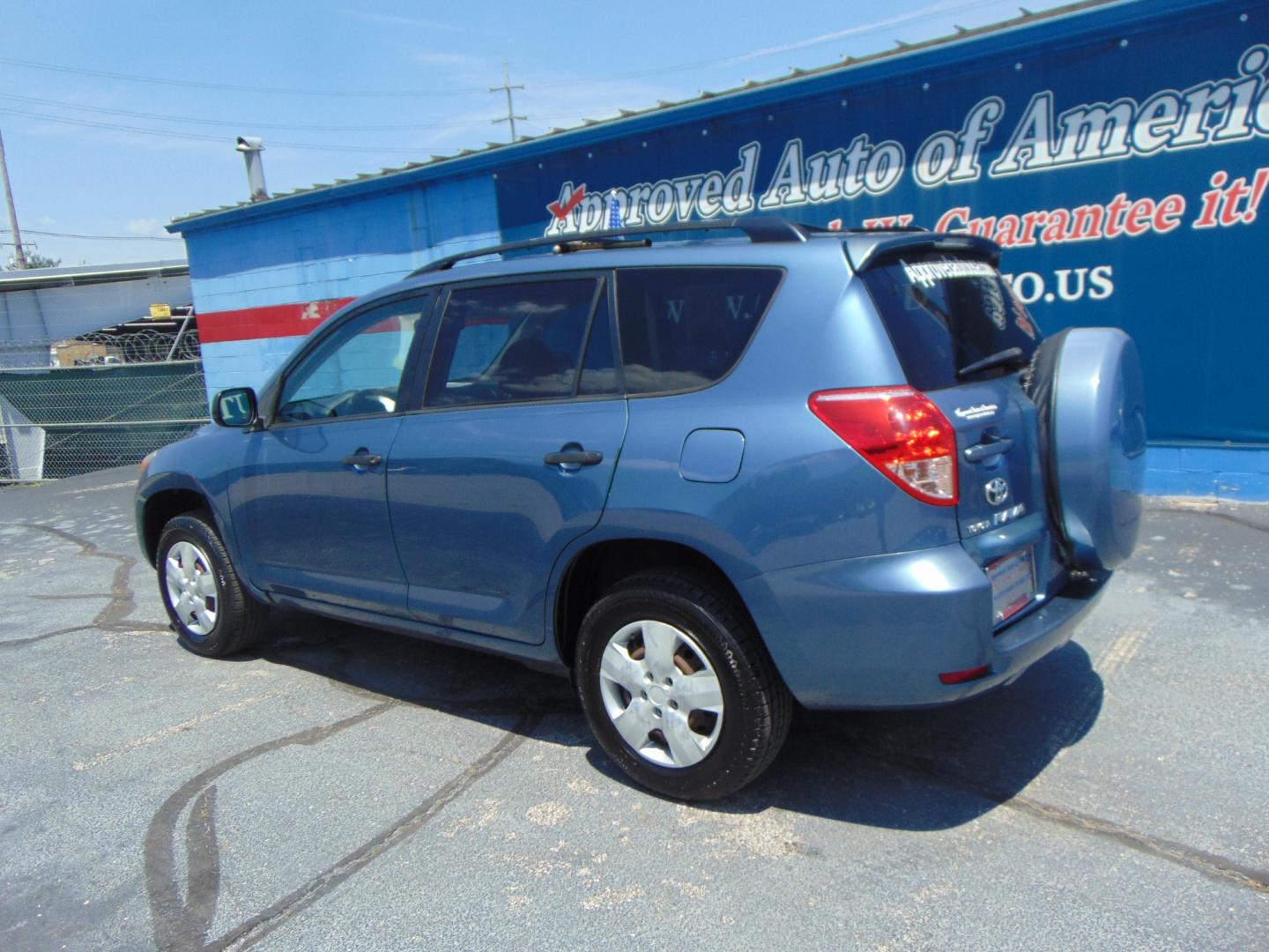 2008 Blue Toyota RAV4 (JTMZD33V386) with an 4-Cyl 2.4 Liter engine, Automatic, 4-Spd transmission, located at 2105 Dixie Hwy, Louisville, KY, 40210, (502) 772-3333, 38.220932, -85.795441 - We're Kentuckiana's Number 1 Buy Here Pay Here and 2nd chance finance dealership! Conveniently located in central Louisville, Kentucky and right across the Ohio river from Southern Indiana we strive to provide clean dependable used cars, trucks, vans and SUV’s with affordable down payments and pay - Photo#30