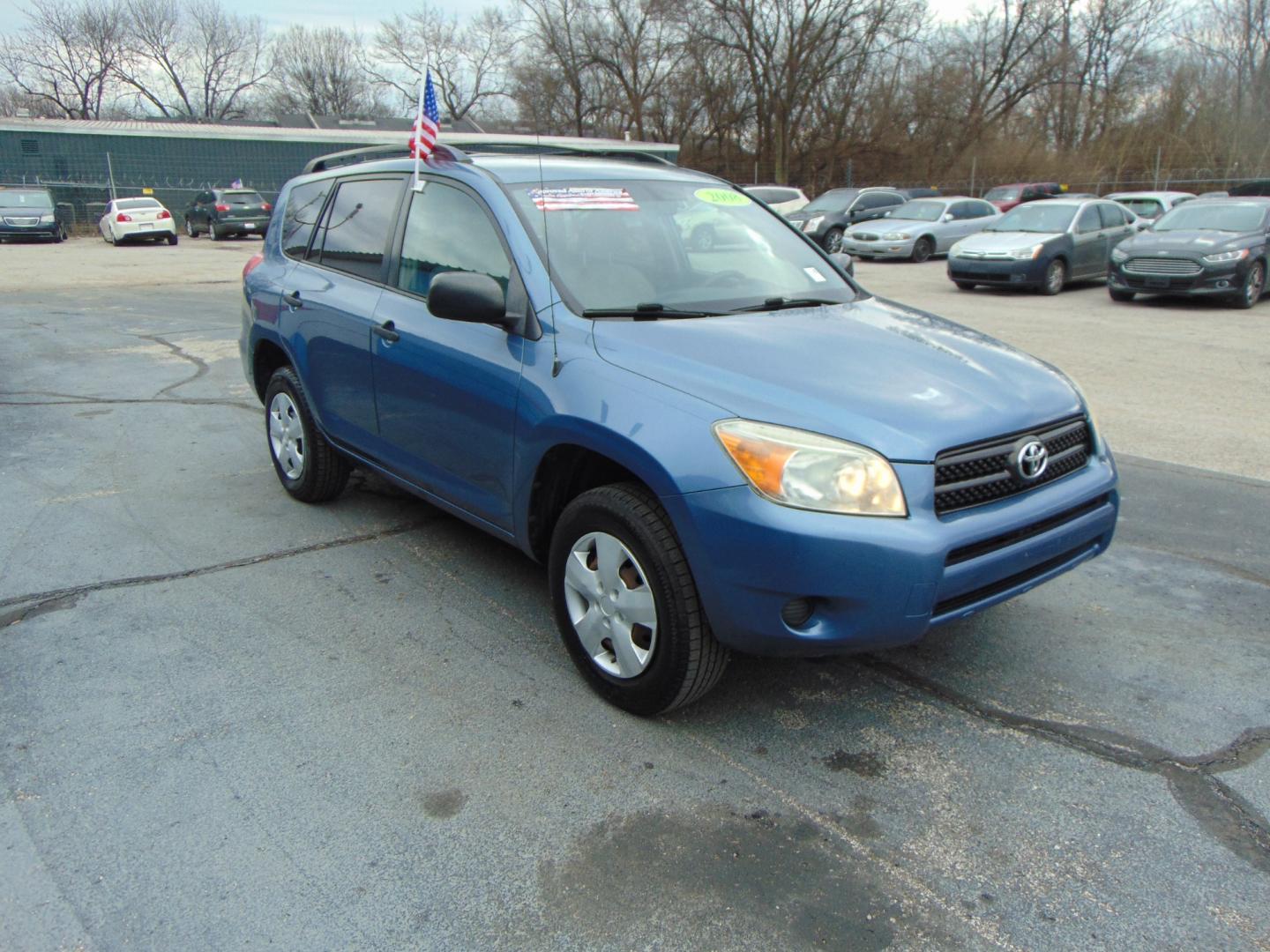 2008 Blue Toyota RAV4 (JTMZD33V386) with an 4-Cyl 2.4 Liter engine, Automatic, 4-Spd transmission, located at 2105 Dixie Hwy, Louisville, KY, 40210, (502) 772-3333, 38.220932, -85.795441 - We're Kentuckiana's Number 1 Buy Here Pay Here and 2nd chance finance dealership! Conveniently located in central Louisville, Kentucky and right across the Ohio river from Southern Indiana we strive to provide clean dependable used cars, trucks, vans and SUV’s with affordable down payments and pay - Photo#3