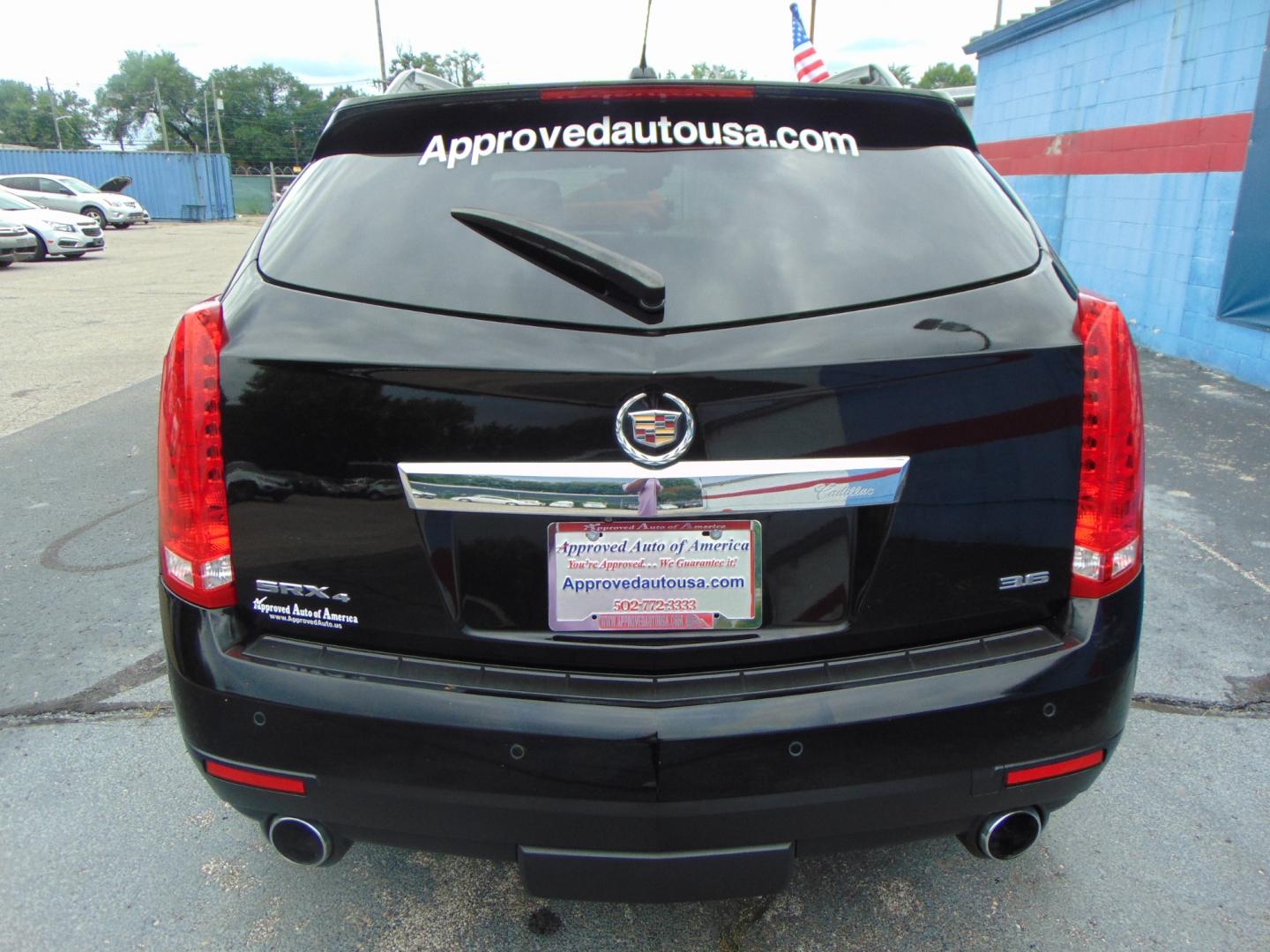 2015 Black Cadillac SRX (3GYFNFE34FS) with an V6 3.6 Liter engine, Automatic, 6-Spd w/Overdrive and TAPshift transmission, located at 2105 Dixie Hwy, Louisville, KY, 40210, (502) 772-3333, 38.220932, -85.795441 - Unable to interpret response, please check raw response - Photo#14