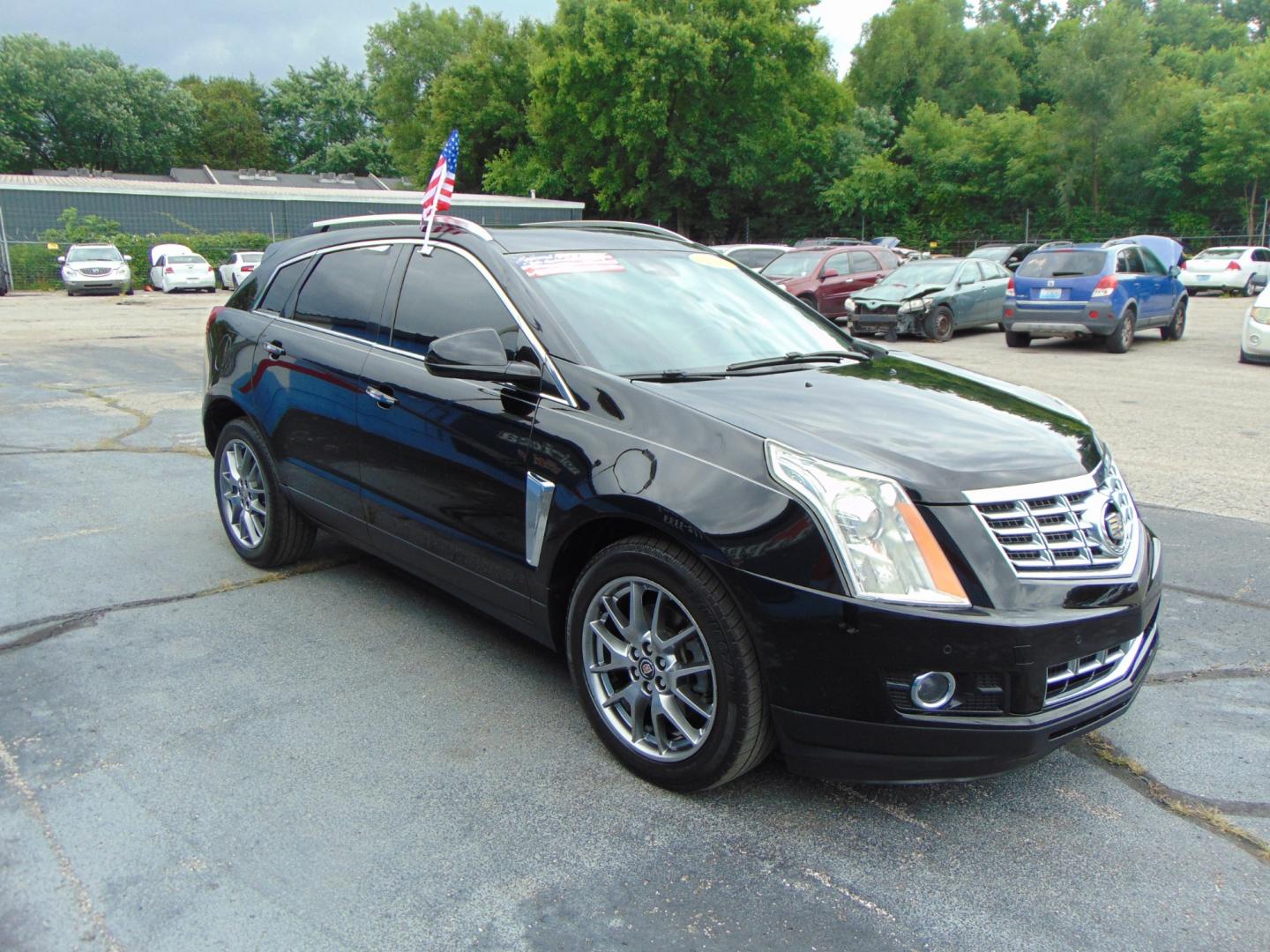 2015 Black Cadillac SRX (3GYFNFE34FS) with an V6 3.6 Liter engine, Automatic, 6-Spd w/Overdrive and TAPshift transmission, located at 2105 Dixie Hwy, Louisville, KY, 40210, (502) 772-3333, 38.220932, -85.795441 - Unable to interpret response, please check raw response - Photo#3