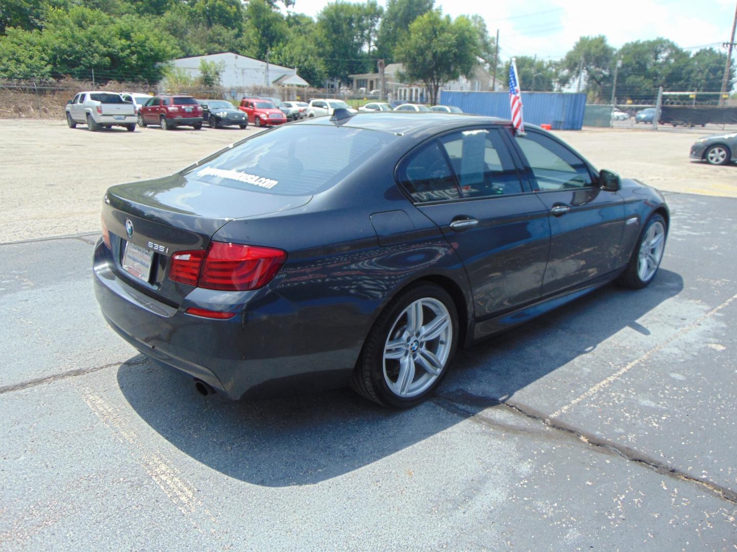 2012 Gray BMW 5 Series (WBAFR7C54CC) with an 6-Cyl Turbo 3.0 Liter engine, Auto 8-Spd Stptrnc Spt MM transmission, located at 2105 Dixie Hwy, Louisville, KY, 40210, (502) 772-3333, 38.220932, -85.795441 - We're Kentuckiana's Number 1 Buy Here Pay Here and 2nd chance finance dealership! Conveniently located in central Louisville, Kentucky and right across the Ohio river from Southern Indiana we strive to provide clean dependable used cars, trucks, vans and SUV’s with affordable down payments and pay - Photo#18