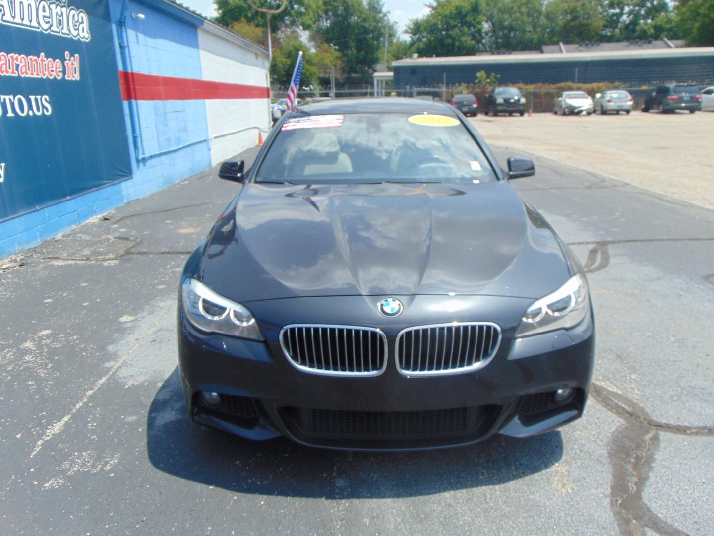 2012 Gray BMW 5 Series (WBAFR7C54CC) with an 6-Cyl Turbo 3.0 Liter engine, Auto 8-Spd Stptrnc Spt MM transmission, located at 2105 Dixie Hwy, Louisville, KY, 40210, (502) 772-3333, 38.220932, -85.795441 - We're Kentuckiana's Number 1 Buy Here Pay Here and 2nd chance finance dealership! Conveniently located in central Louisville, Kentucky and right across the Ohio river from Southern Indiana we strive to provide clean dependable used cars, trucks, vans and SUV’s with affordable down payments and pay - Photo#4