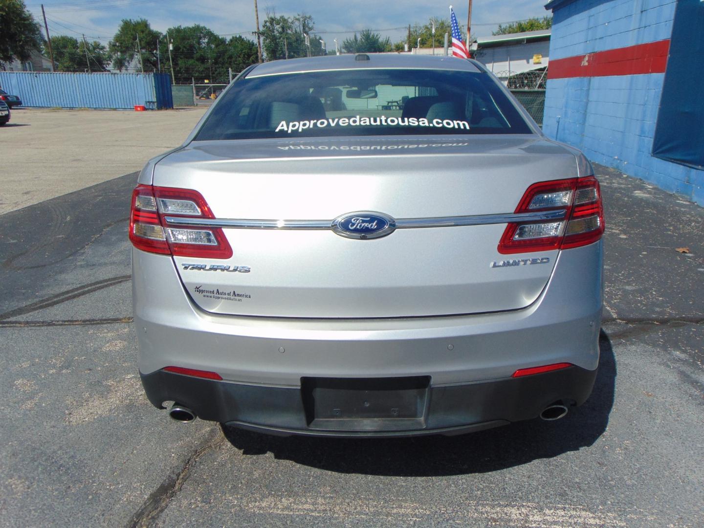 2013 Silver Ford Taurus (1FAHP2F8XDG) with an V6 3.5 Liter engine, Auto, 6-Spd w/SelShft transmission, located at 2105 Dixie Hwy, Louisville, KY, 40210, (502) 772-3333, 38.220932, -85.795441 - We're Kentuckiana's Number 1 Buy Here Pay Here and 2nd chance finance dealership! Conveniently located in central Louisville, Kentucky and right across the Ohio river from Southern Indiana we strive to provide clean dependable used cars, trucks, vans and SUV’s with affordable down payments and pay - Photo#20