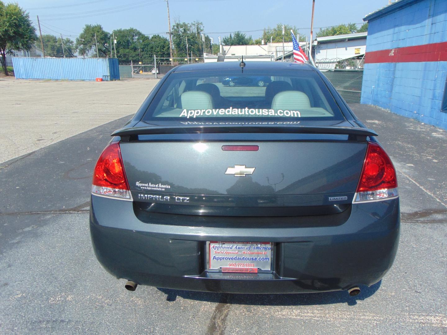 2015 Gray Chevrolet Impala Limited (2G1WC5E36F1) with an V6 3.6 Liter engine, Automatic, 6-Spd transmission, located at 2105 Dixie Hwy, Louisville, KY, 40210, (502) 772-3333, 38.220932, -85.795441 - We're Kentuckiana's Number 1 Buy Here Pay Here and 2nd chance finance dealership! Conveniently located in central Louisville, Kentucky and right across the Ohio river from Southern Indiana we strive to provide clean dependable used cars, trucks, vans and SUV’s with affordable down payments and pay - Photo#19