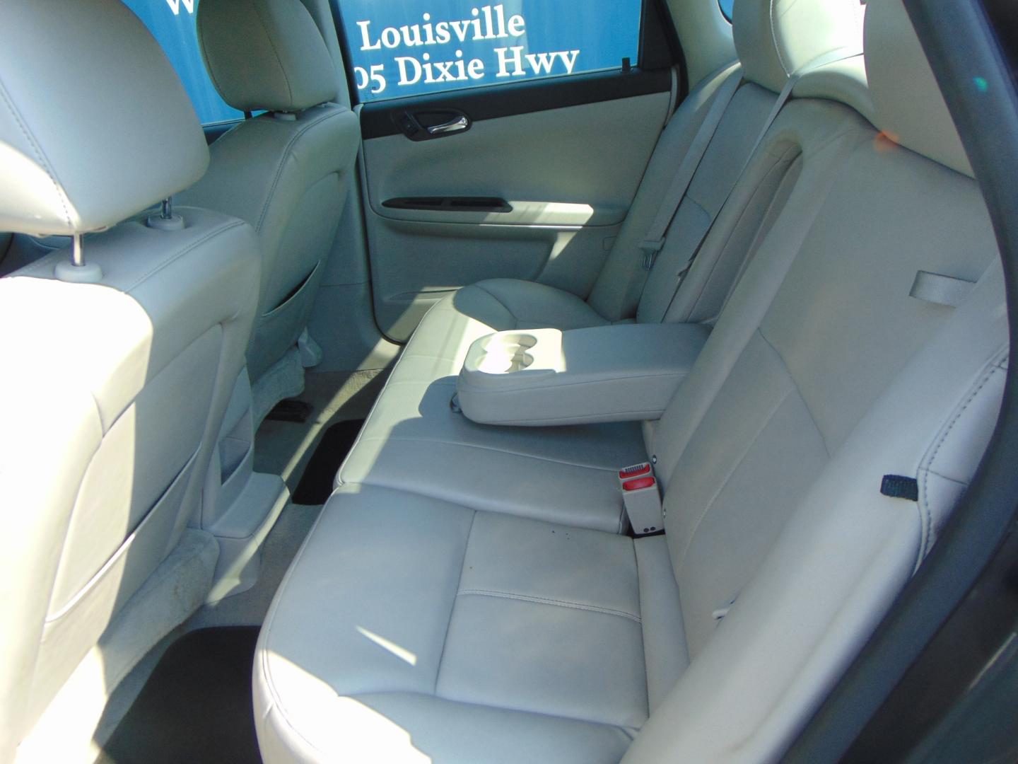 2015 Gray Chevrolet Impala Limited (2G1WC5E36F1) with an V6 3.6 Liter engine, Automatic, 6-Spd transmission, located at 2105 Dixie Hwy, Louisville, KY, 40210, (502) 772-3333, 38.220932, -85.795441 - We're Kentuckiana's Number 1 Buy Here Pay Here and 2nd chance finance dealership! Conveniently located in central Louisville, Kentucky and right across the Ohio river from Southern Indiana we strive to provide clean dependable used cars, trucks, vans and SUV’s with affordable down payments and pay - Photo#27