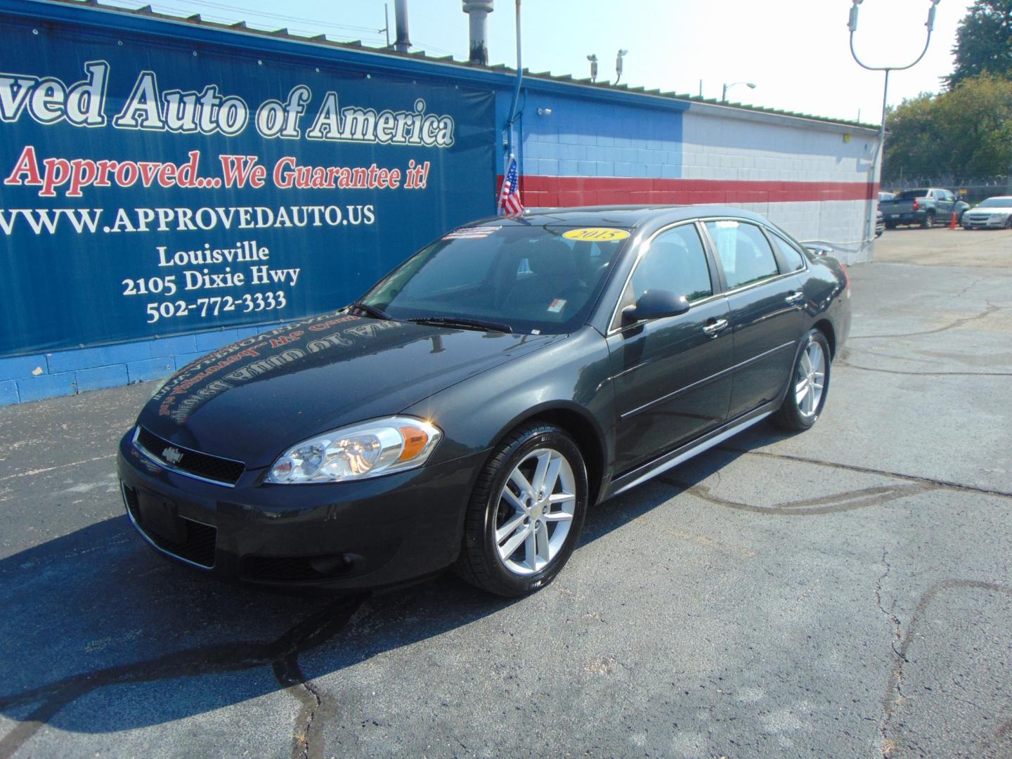 2015 Gray Chevrolet Impala Limited (2G1WC5E36F1) with an V6 3.6 Liter engine, Automatic, 6-Spd transmission, located at 2105 Dixie Hwy, Louisville, KY, 40210, (502) 772-3333, 38.220932, -85.795441 - We're Kentuckiana's Number 1 Buy Here Pay Here and 2nd chance finance dealership! Conveniently located in central Louisville, Kentucky and right across the Ohio river from Southern Indiana we strive to provide clean dependable used cars, trucks, vans and SUV’s with affordable down payments and pay - Photo#3