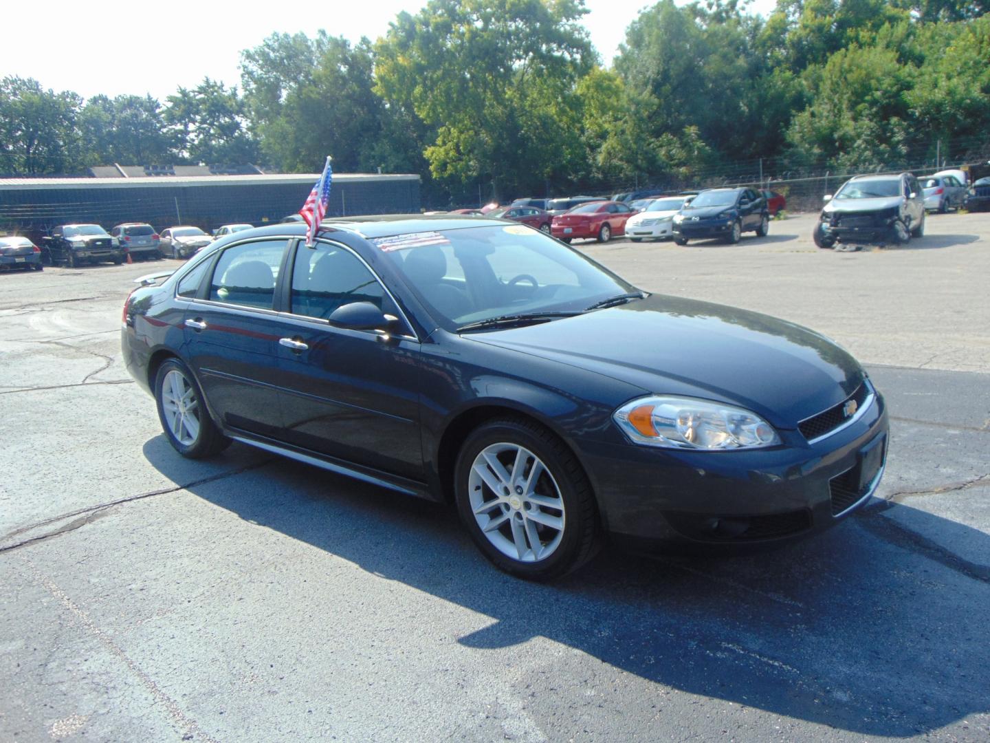 2015 Gray Chevrolet Impala Limited (2G1WC5E36F1) with an V6 3.6 Liter engine, Automatic, 6-Spd transmission, located at 2105 Dixie Hwy, Louisville, KY, 40210, (502) 772-3333, 38.220932, -85.795441 - We're Kentuckiana's Number 1 Buy Here Pay Here and 2nd chance finance dealership! Conveniently located in central Louisville, Kentucky and right across the Ohio river from Southern Indiana we strive to provide clean dependable used cars, trucks, vans and SUV’s with affordable down payments and pay - Photo#6