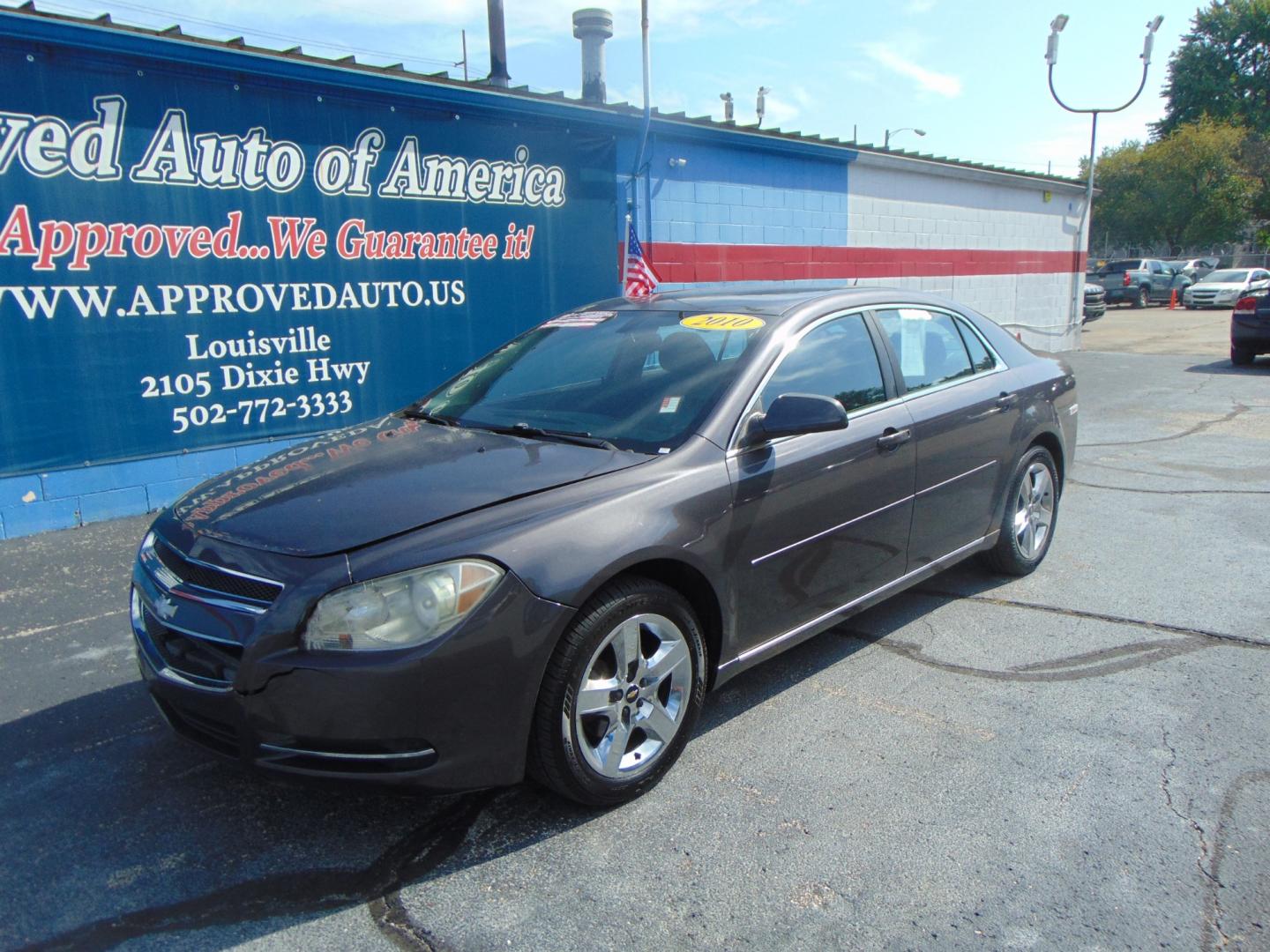 2010 Gray Chevrolet Malibu (1G1ZC5EBXA4) with an 4-Cyl 2.4 Liter engine, Auto, 6-Spd Overdrive and TAPshft transmission, located at 2105 Dixie Hwy, Louisville, KY, 40210, (502) 772-3333, 38.220932, -85.795441 - We're Kentuckiana's Number 1 Buy Here Pay Here and 2nd chance finance dealership! Conveniently located in central Louisville, Kentucky and right across the Ohio river from Southern Indiana we strive to provide clean dependable used cars, trucks, vans and SUV’s with affordable down payments and pay - Photo#3