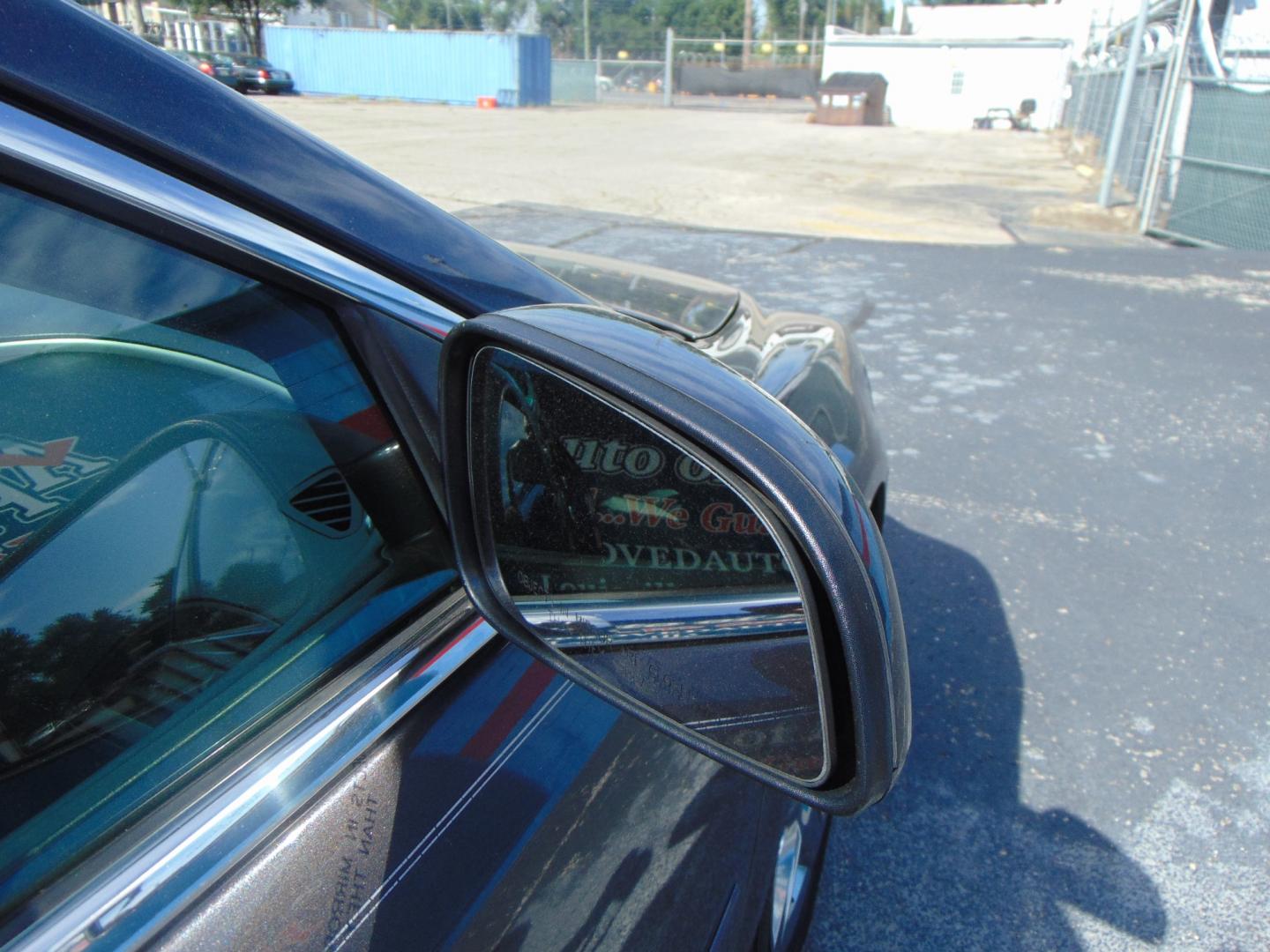 2010 Gray Chevrolet Malibu (1G1ZC5EBXA4) with an 4-Cyl 2.4 Liter engine, Auto, 6-Spd Overdrive and TAPshft transmission, located at 2105 Dixie Hwy, Louisville, KY, 40210, (502) 772-3333, 38.220932, -85.795441 - We're Kentuckiana's Number 1 Buy Here Pay Here and 2nd chance finance dealership! Conveniently located in central Louisville, Kentucky and right across the Ohio river from Southern Indiana we strive to provide clean dependable used cars, trucks, vans and SUV’s with affordable down payments and pay - Photo#7