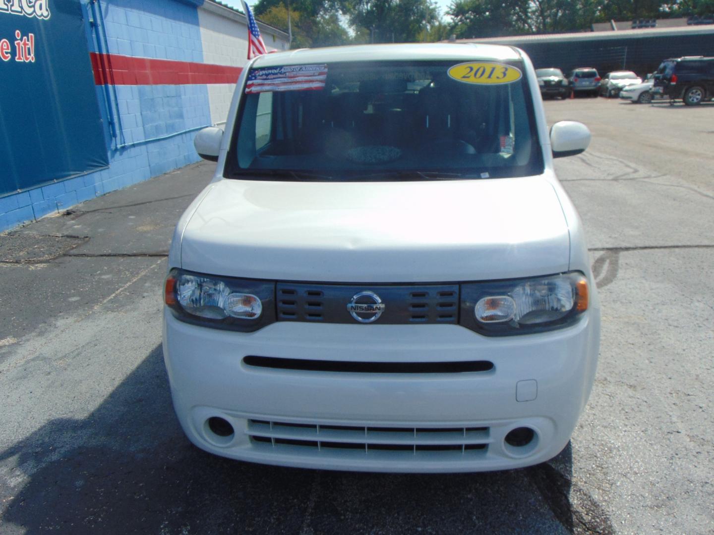 2013 White Nissan cube (JN8AZ2KRXDT) with an 4-Cyl 1.8 Liter engine, Automatic, CVT transmission, located at 2105 Dixie Hwy, Louisville, KY, 40210, (502) 772-3333, 38.220932, -85.795441 - We're Kentuckiana's Number 1 Buy Here Pay Here and 2nd chance finance dealership! Conveniently located in central Louisville, Kentucky and right across the Ohio river from Southern Indiana we strive to provide clean dependable used cars, trucks, vans and SUV’s with affordable down payments and pay - Photo#4