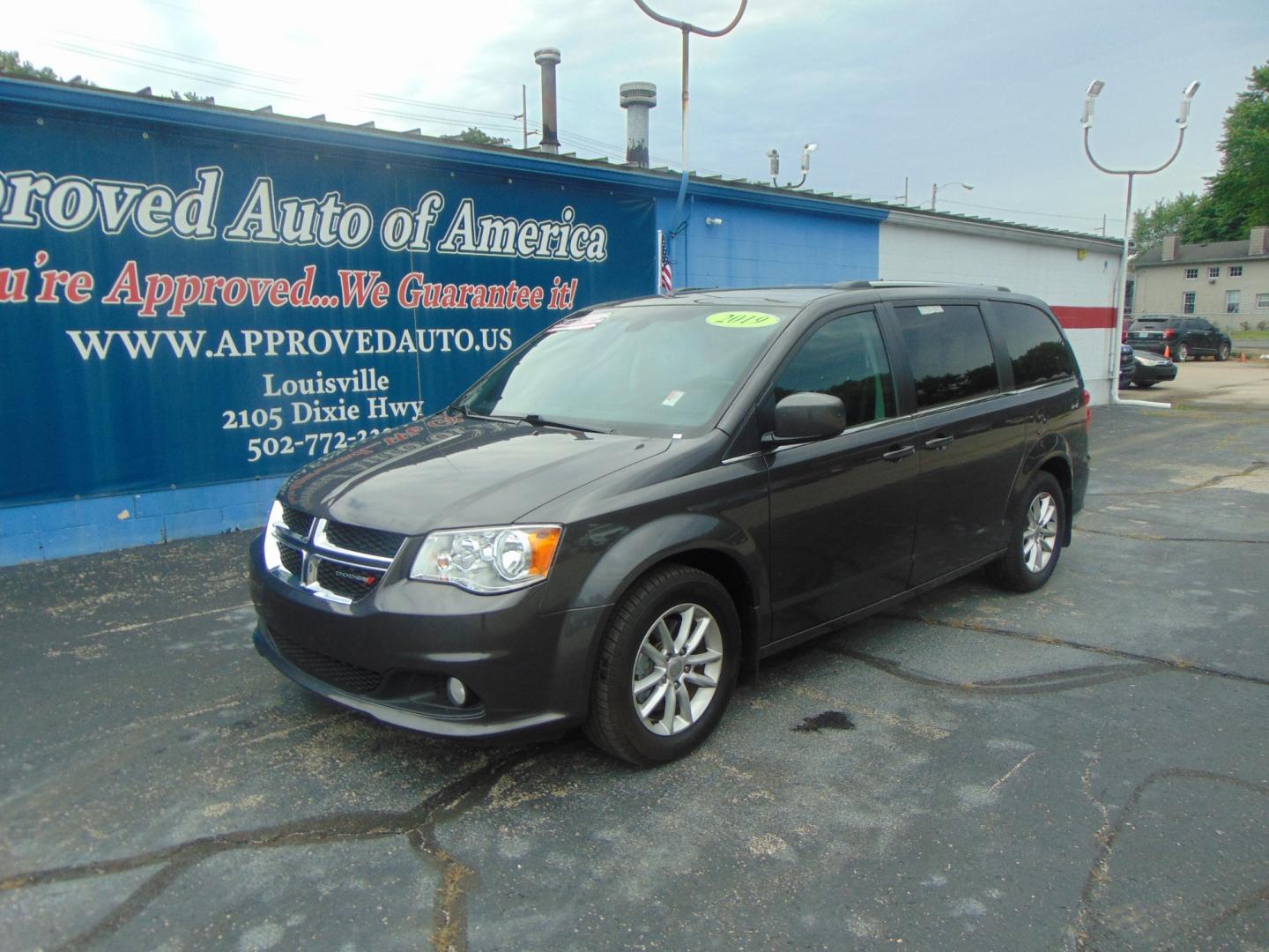 2019 Dodge Grand Caravan (2C4RDGCG8KR) , located at 2105 Dixie Hwy, Louisville, KY, 40210, (502) 772-3333, 38.220932, -85.795441 - Photo#1