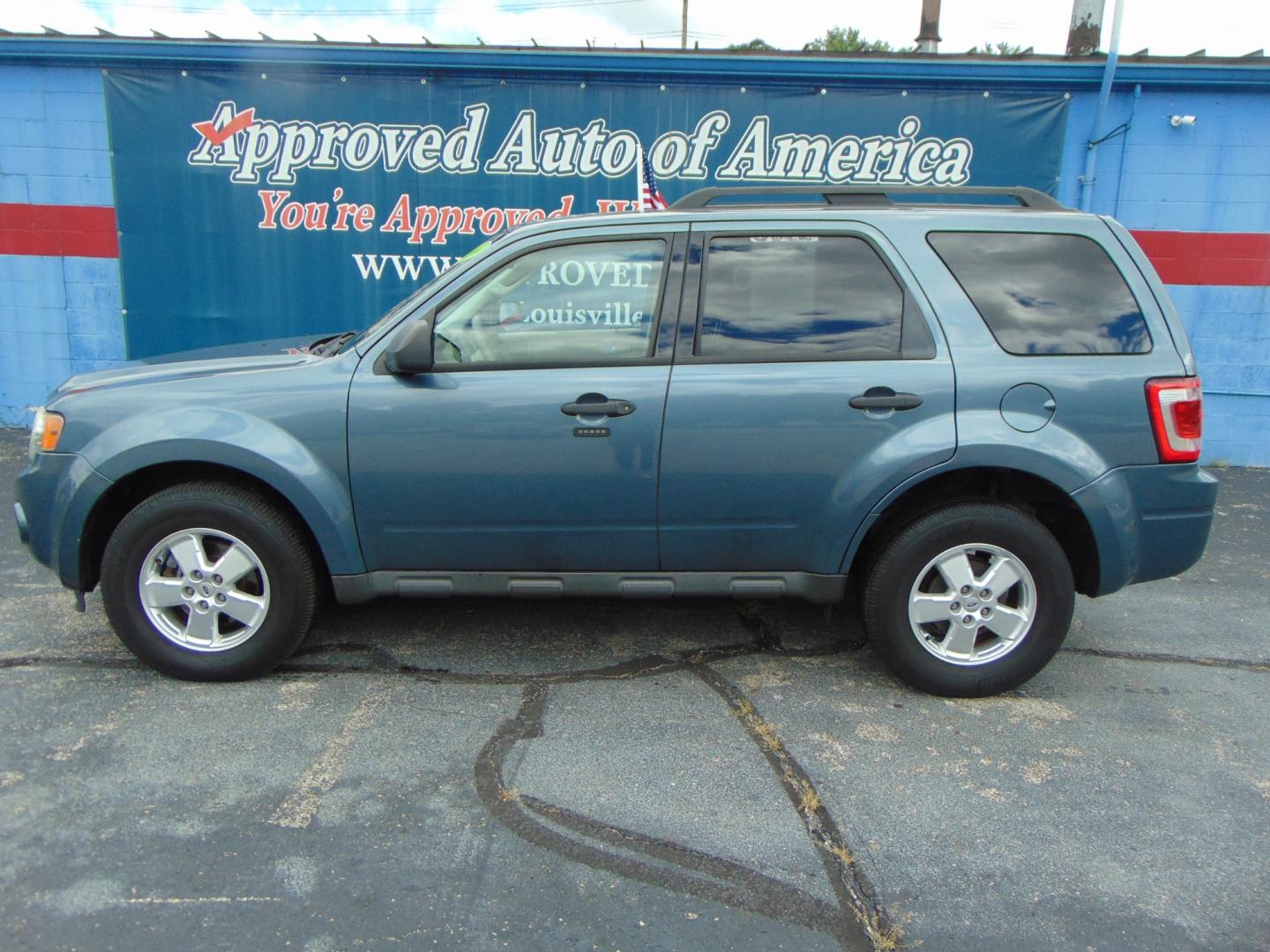 2010 Ford Escape (1FMCU0DG4AK) , located at 2105 Dixie Hwy, Louisville, KY, 40210, (502) 772-3333, 38.220932, -85.795441 - Photo#0