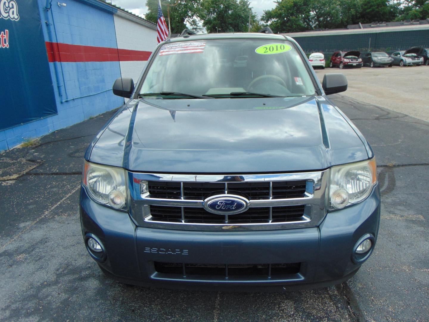 2010 Ford Escape (1FMCU0DG4AK) , located at 2105 Dixie Hwy, Louisville, KY, 40210, (502) 772-3333, 38.220932, -85.795441 - Photo#2