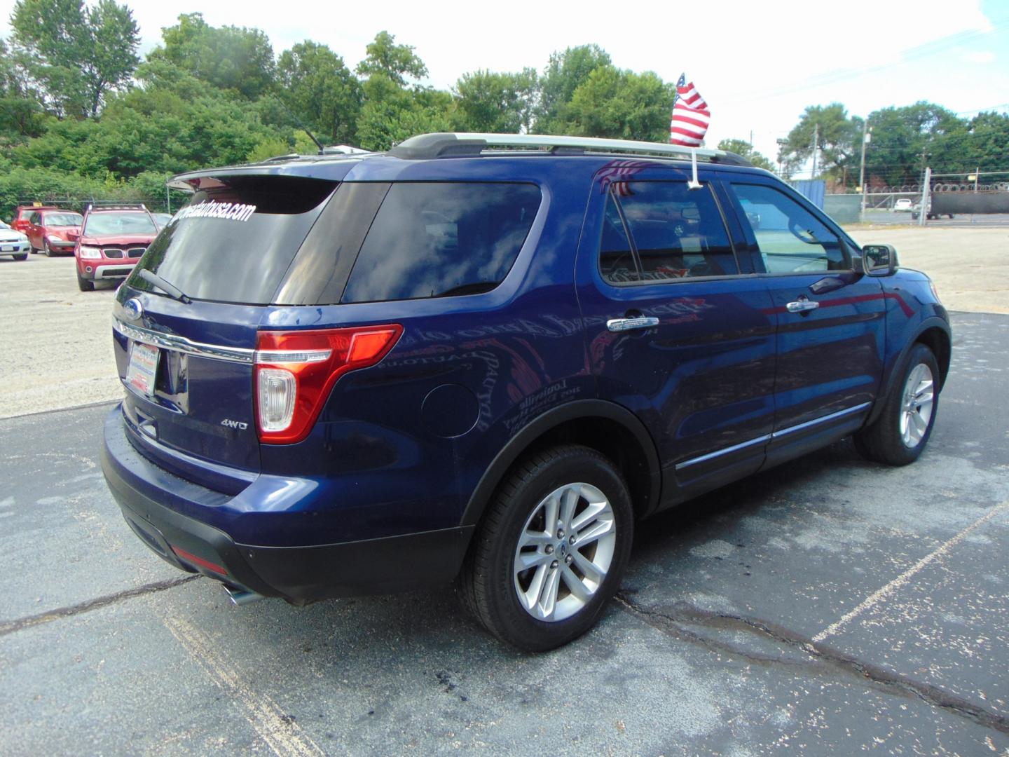 2011 Ford Explorer (1FMHK8D80BG) , located at 2105 Dixie Hwy, Louisville, KY, 40210, (502) 772-3333, 38.220932, -85.795441 - Photo#4