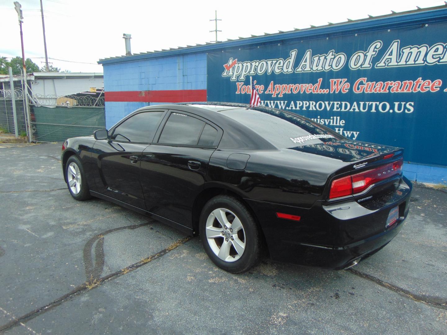 2013 Dodge Charger (2C3CDXBG7DH) , located at 2105 Dixie Hwy, Louisville, KY, 40210, (502) 772-3333, 38.220932, -85.795441 - Photo#6