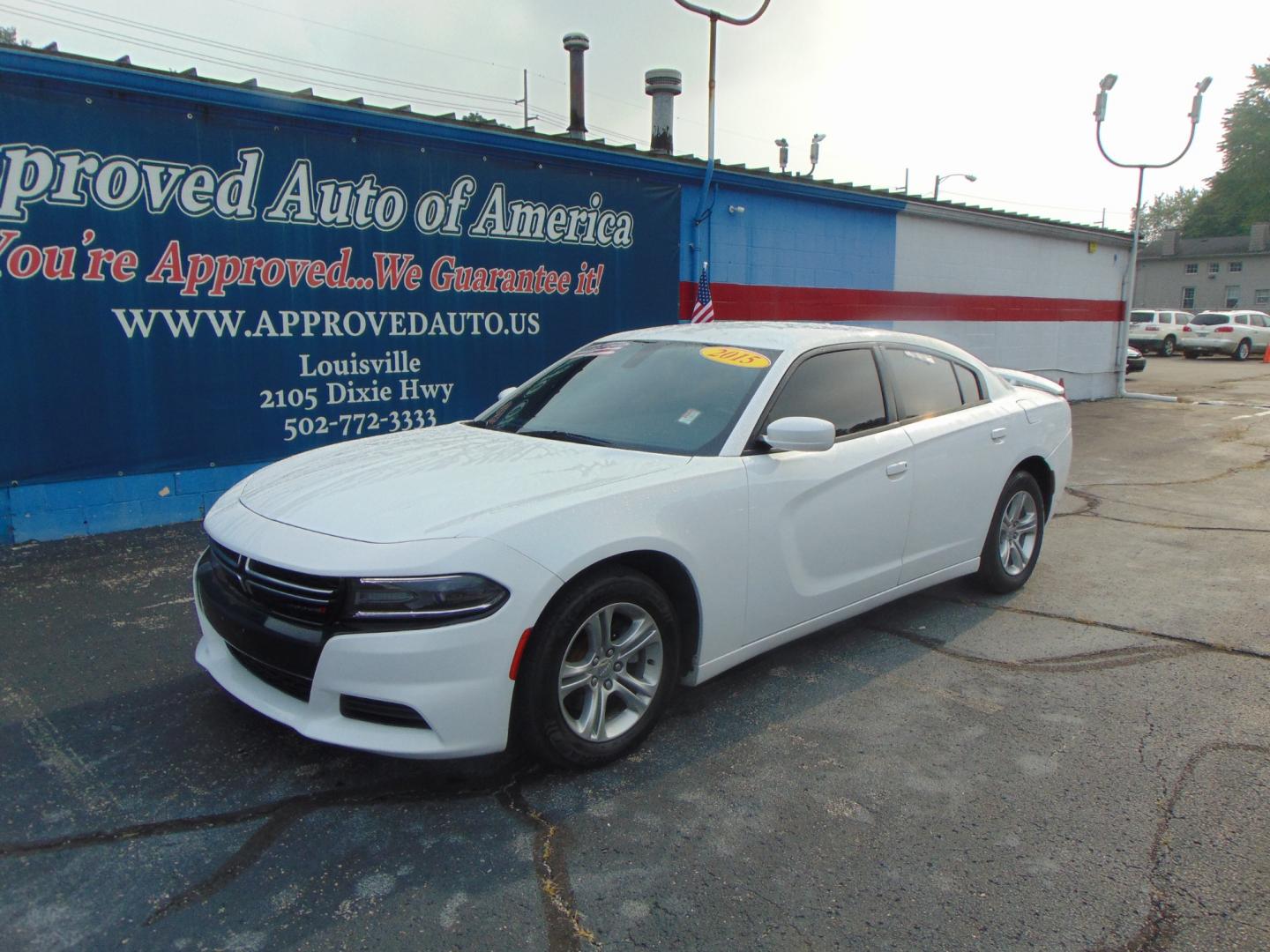 2015 Dodge Charger (2C3CDXBG3FH) , located at 2105 Dixie Hwy, Louisville, KY, 40210, (502) 772-3333, 38.220932, -85.795441 - Photo#1