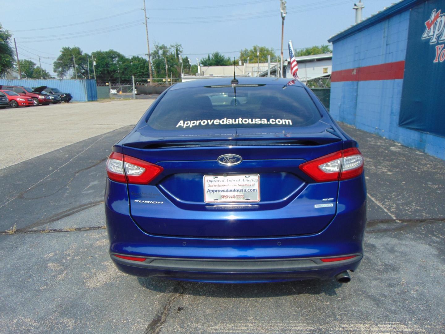 2014 Ford Fusion (3FA6P0HD4ER) , located at 2105 Dixie Hwy, Louisville, KY, 40210, (502) 772-3333, 38.220932, -85.795441 - Photo#5