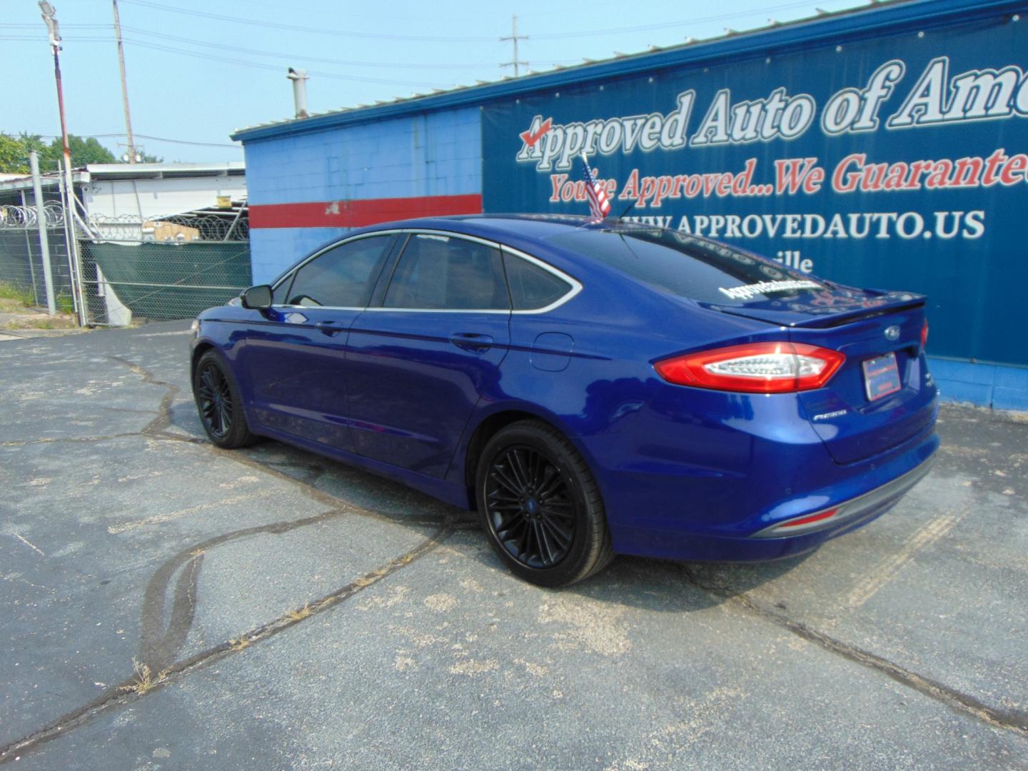 2014 Ford Fusion (3FA6P0HD4ER) , located at 2105 Dixie Hwy, Louisville, KY, 40210, (502) 772-3333, 38.220932, -85.795441 - Photo#6