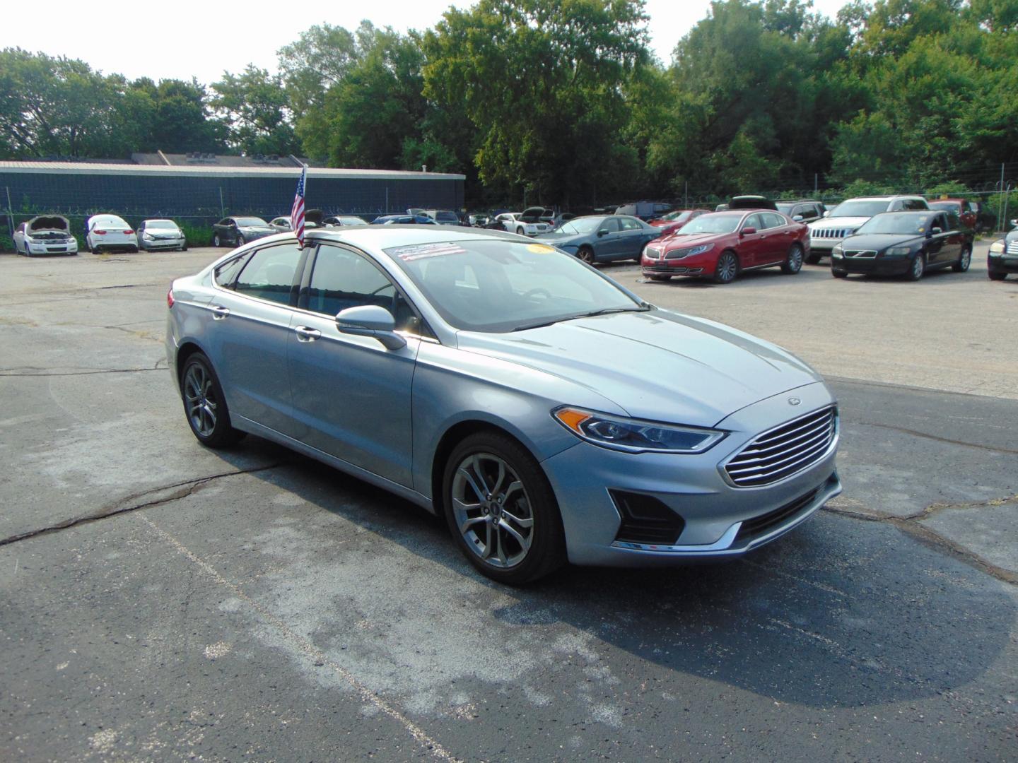 2020 Ford Fusion (3FA6P0CD4LR) , located at 2105 Dixie Hwy, Louisville, KY, 40210, (502) 772-3333, 38.220932, -85.795441 - Photo#2