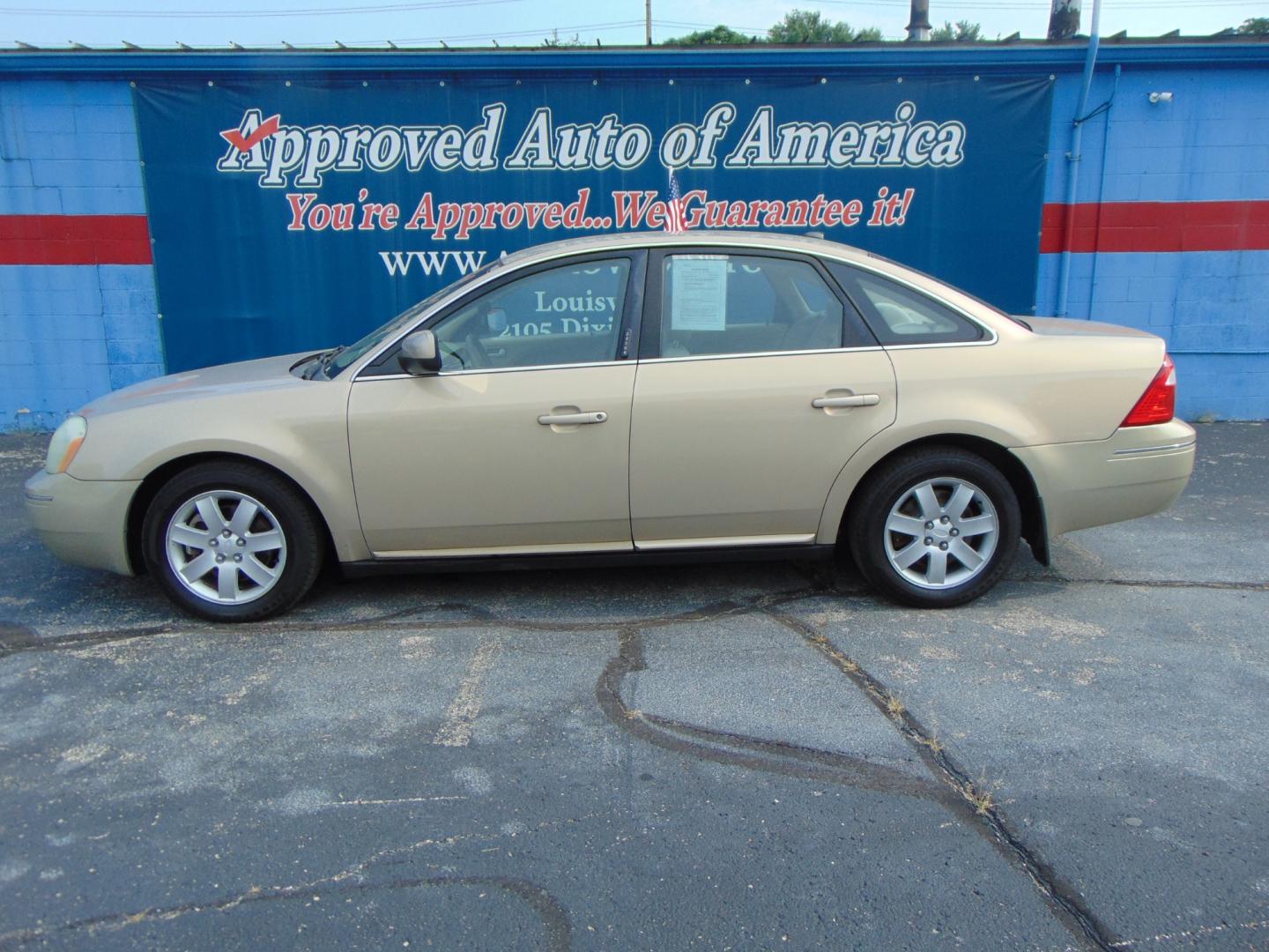 2007 Ford Five Hundred (1FAHP24127G) , located at 2105 Dixie Hwy, Louisville, KY, 40210, (502) 772-3333, 38.220932, -85.795441 - Photo#0