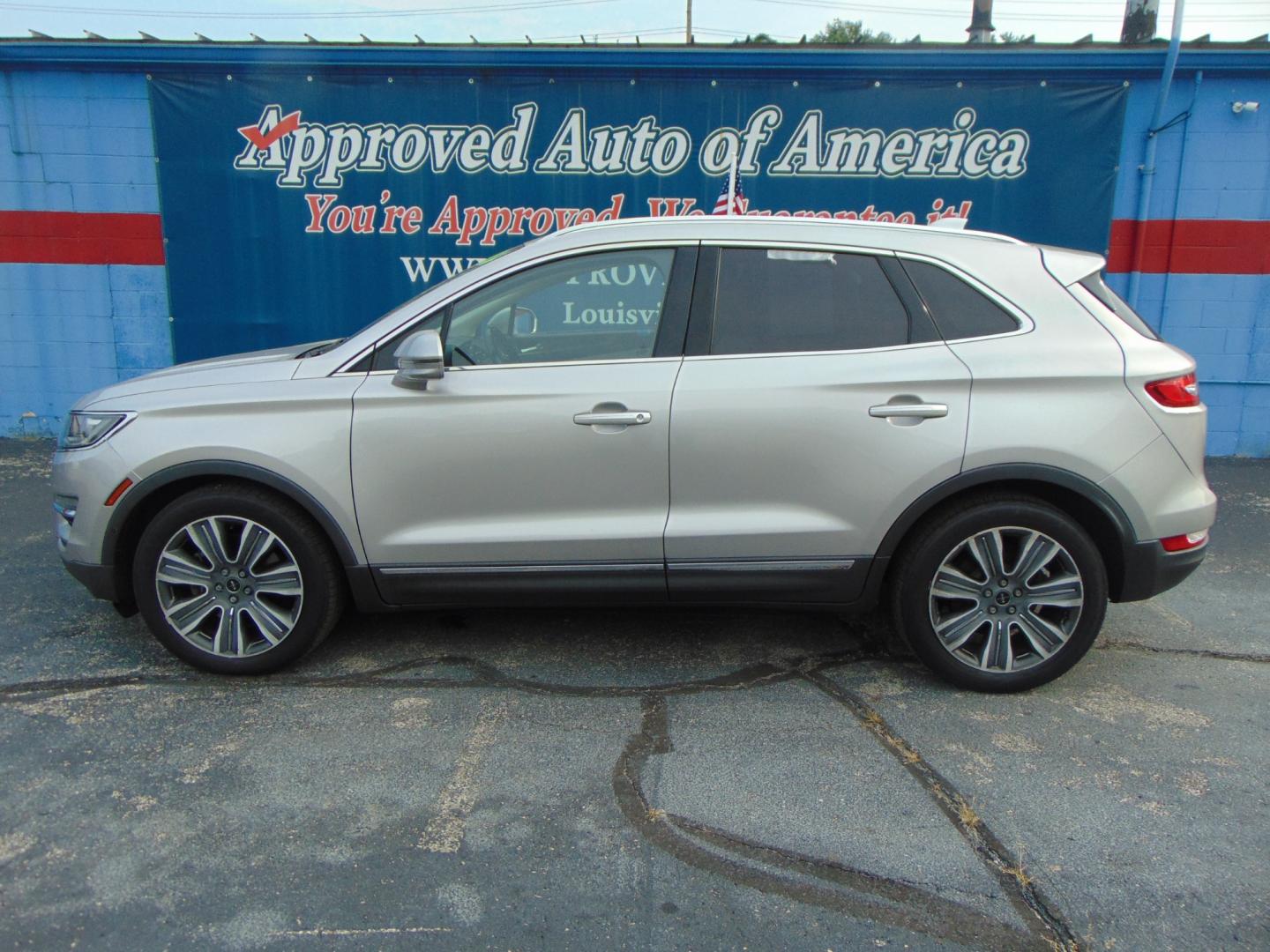 2016 Lincoln MKC (5LMCJ4D95GU) , located at 2105 Dixie Hwy, Louisville, KY, 40210, (502) 772-3333, 38.220932, -85.795441 - Photo#0