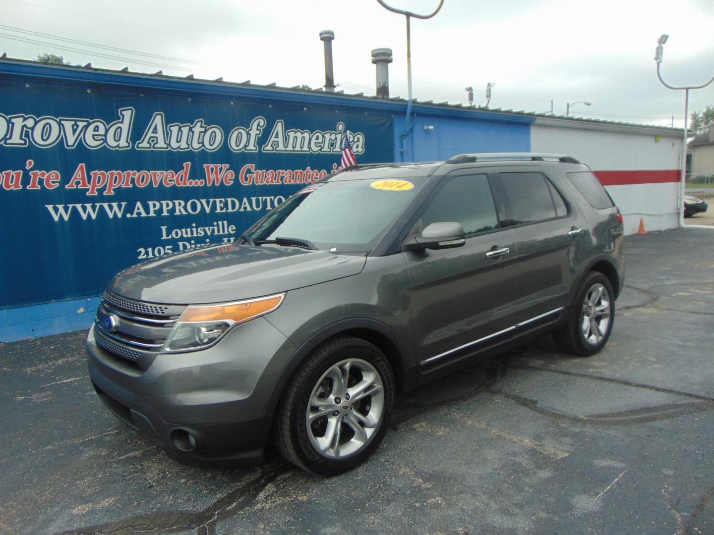 2014 Ford Explorer Limited FWD (1FM5K7F86EG) with an 3.5L V6 DOHC 24V engine, 6-Speed Automatic transmission, located at 2105 Dixie Hwy, Louisville, KY, 40210, (502) 772-3333, 38.220932, -85.795441 - Photo#1