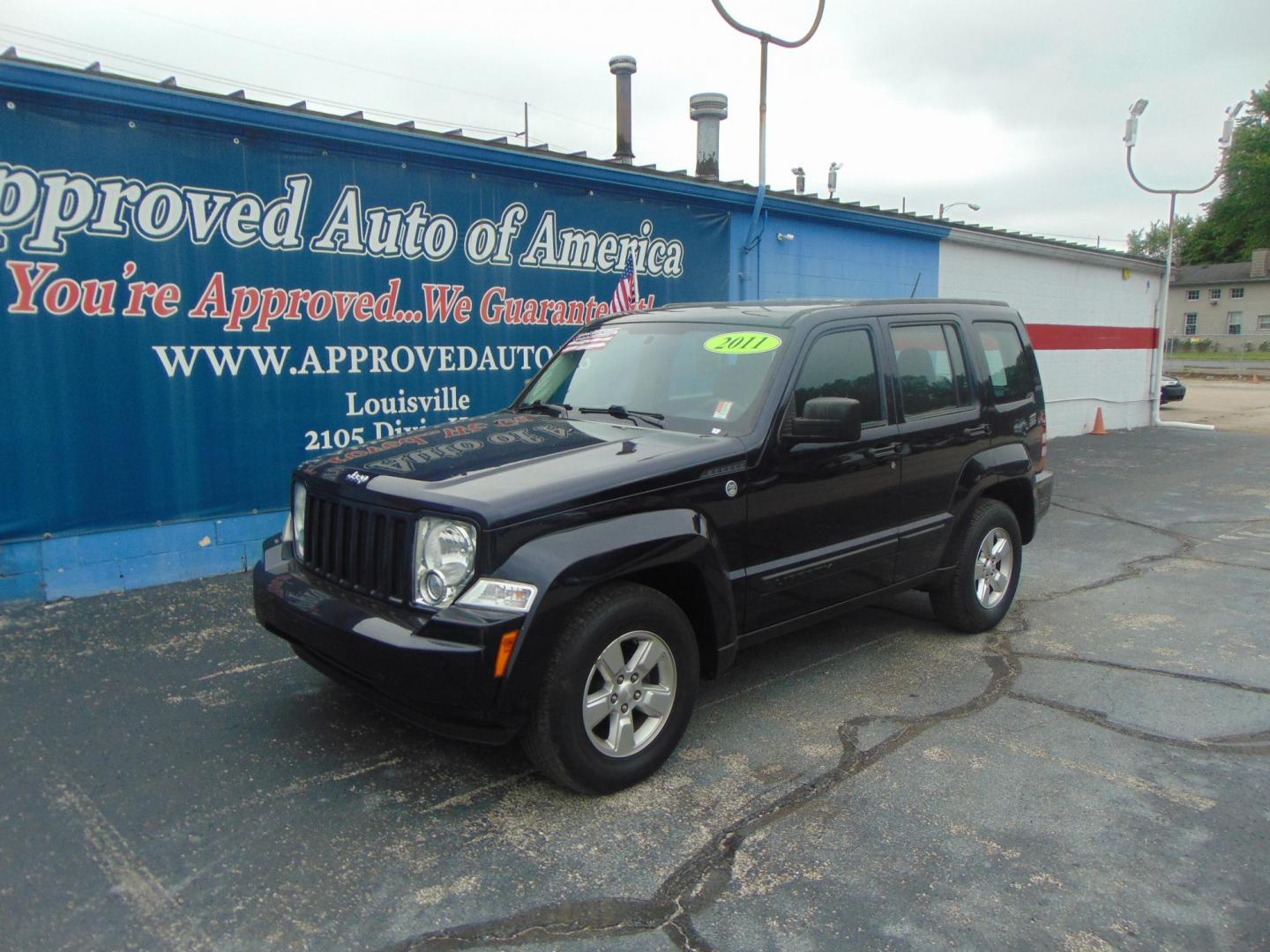 2011 Jeep Liberty Sport 4WD (1J4PN2GK9BW) with an 3.7L V6 SOHC 12V engine, 4-Speed Automatic transmission, located at 2105 Dixie Hwy, Louisville, KY, 40210, (502) 772-3333, 38.220932, -85.795441 - Photo#1