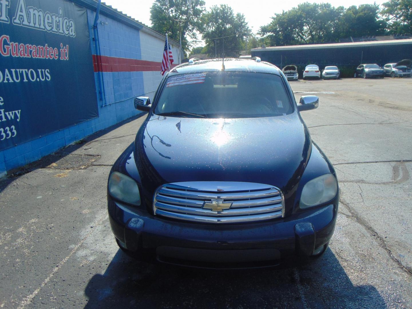 2007 Chevrolet HHR LT1 (3GNDA23P77S) with an 2.4L L4 DOHC 16V engine, 6-Speed Automatic Overdrive transmission, located at 2105 Dixie Hwy, Louisville, KY, 40210, (502) 772-3333, 38.220932, -85.795441 - Photo#2