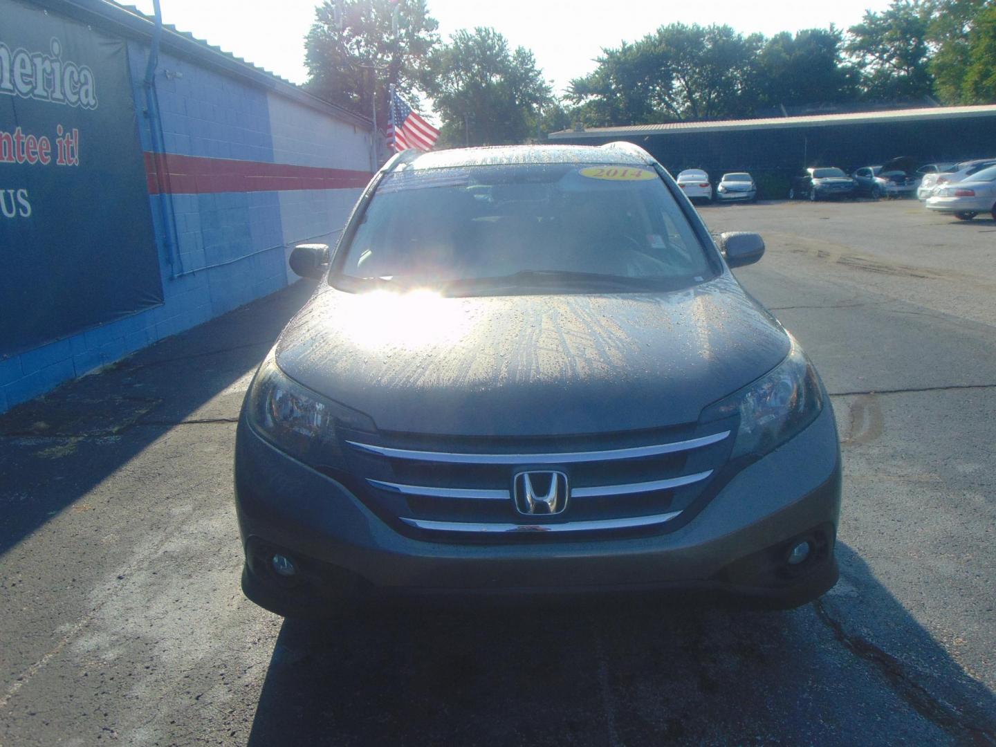 2014 Honda CR-V EX-L 2WD 5-Speed AT (5J6RM3H77EL) with an 2.4L L4 DOHC 16V engine, 5-Speed Automatic transmission, located at 2105 Dixie Hwy, Louisville, KY, 40210, (502) 772-3333, 38.220932, -85.795441 - Photo#2