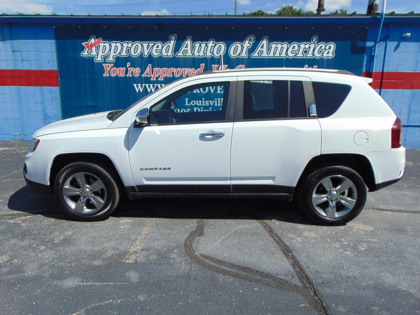 2016 Jeep Compass Sport 4WD (1C4NJDBB1GD) with an 2.4L L4 DOHC 16V engine, located at 2105 Dixie Hwy, Louisville, KY, 40210, (502) 772-3333, 38.220932, -85.795441 - Photo#0