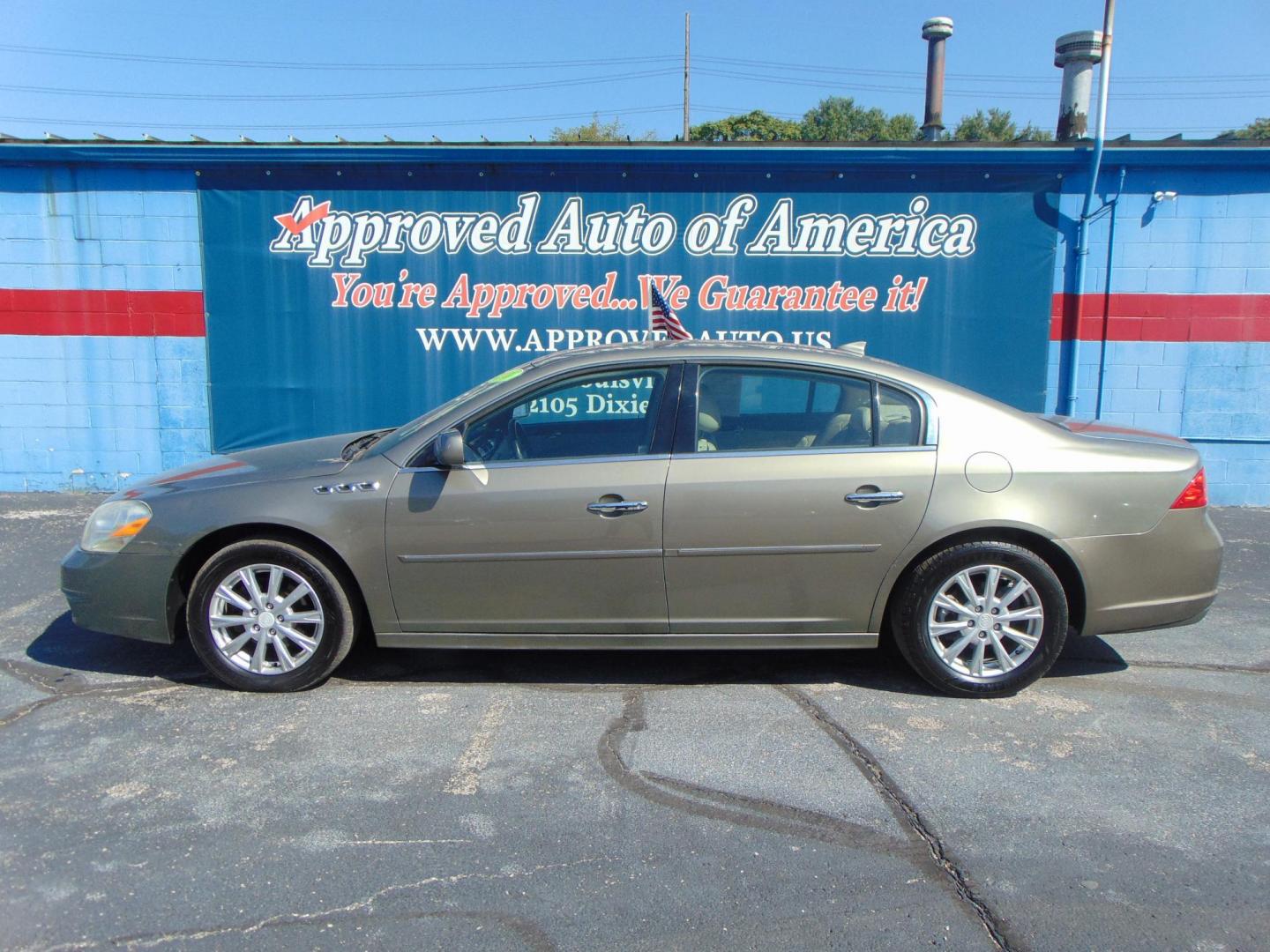 2011 Buick Lucerne CXL (1G4HC5EMXBU) with an 3.9L V6 OHV 12V engine, 4-Speed Automatic transmission, located at 2105 Dixie Hwy, Louisville, KY, 40210, (502) 772-3333, 38.220932, -85.795441 - Photo#0