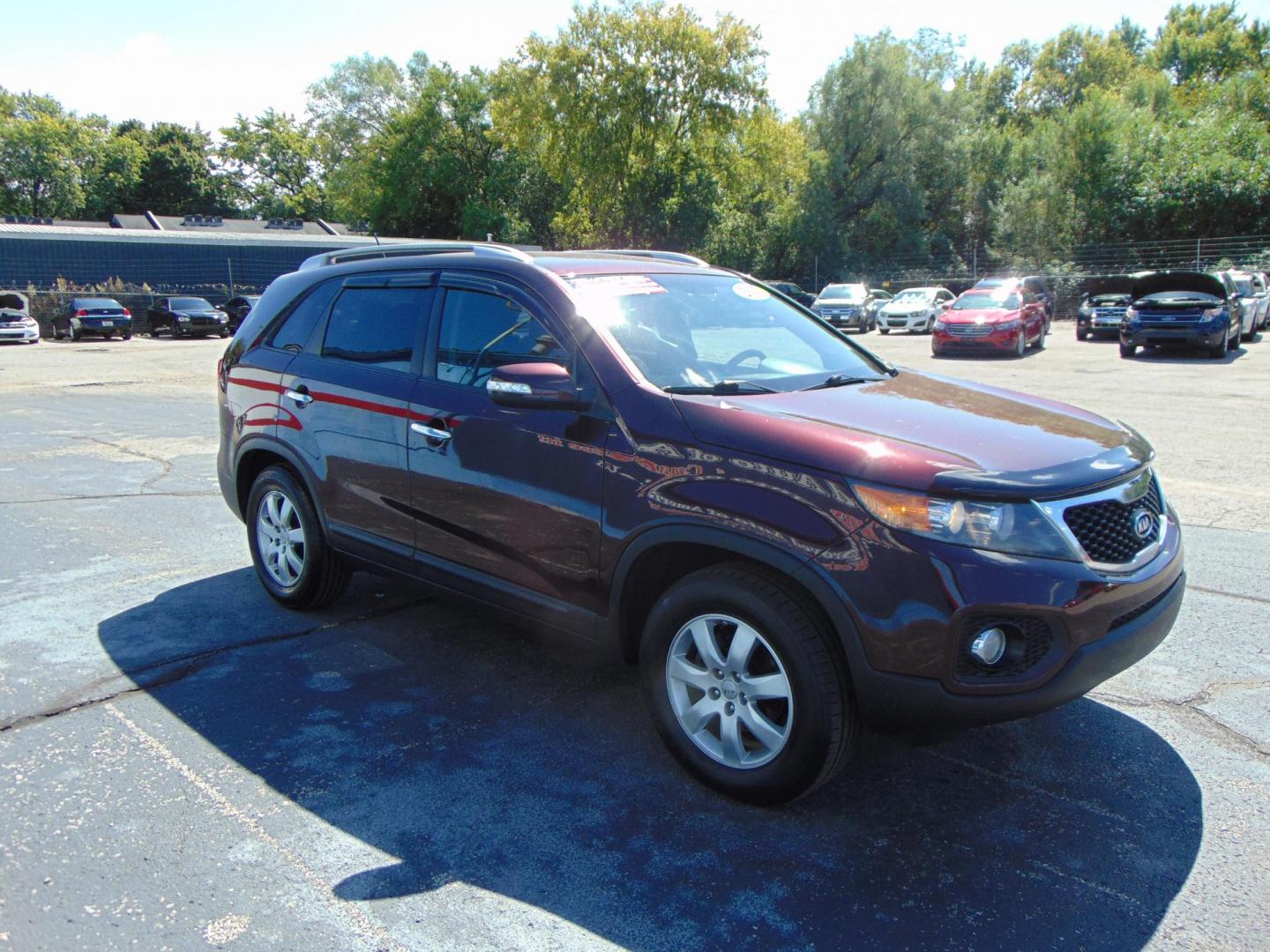 2013 Kia Sorento LX 2WD (5XYKT4A66DG) with an 2.4L L4 DOHC 16V engine, 6-Speed Automatic transmission, located at 2105 Dixie Hwy, Louisville, KY, 40210, (502) 772-3333, 38.220932, -85.795441 - Photo#3