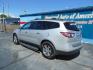 2017 Chevrolet Traverse 2LT AWD (1GNKVHKD9HJ) with an 3.6L V6 DOHC 24V engine, 6A transmission, located at 2105 Dixie Hwy, Louisville, KY, 40210, (502) 772-3333, 38.220932, -85.795441 - Photo#6